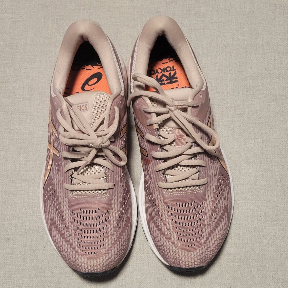 ASICS Rose Gold sz 9½
